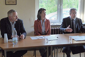 Tamara Zieschang in der Diskussion mit Hans-Georg Faust MdB